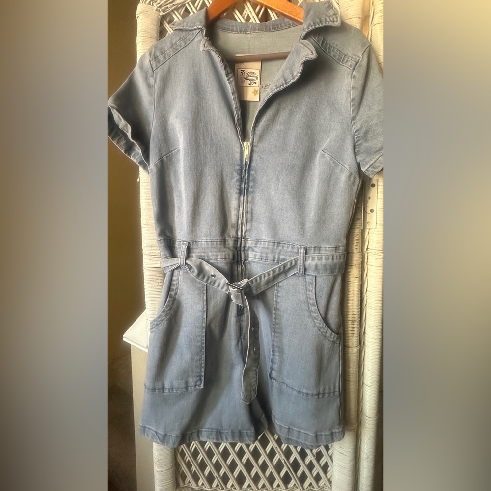 🌼SUMMER SOUL🌼🌼🌞 Denim vintage style overalls with belt